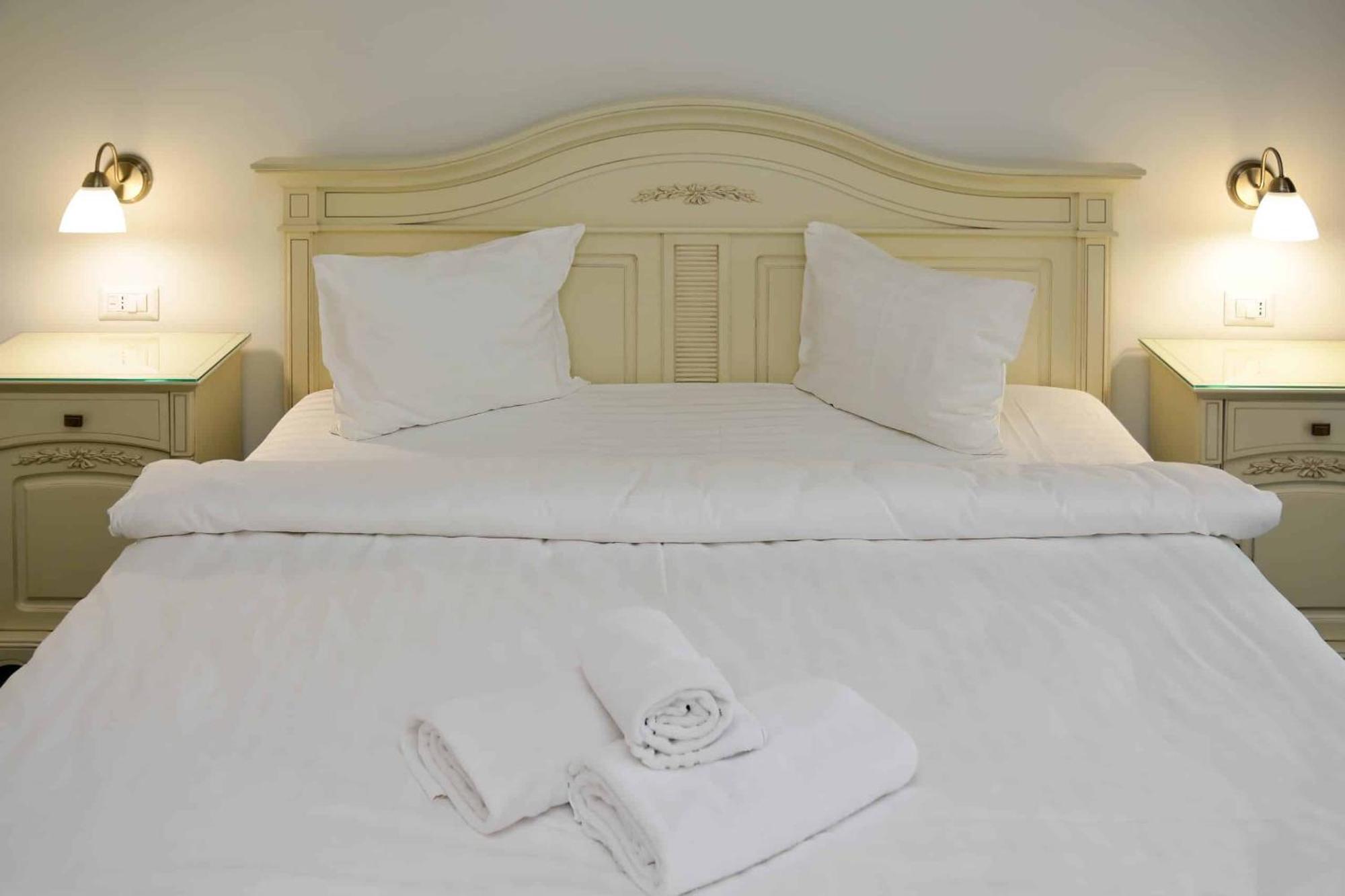 Green Park Boutique Hotel ฟอคชานิ ภายนอก รูปภาพ