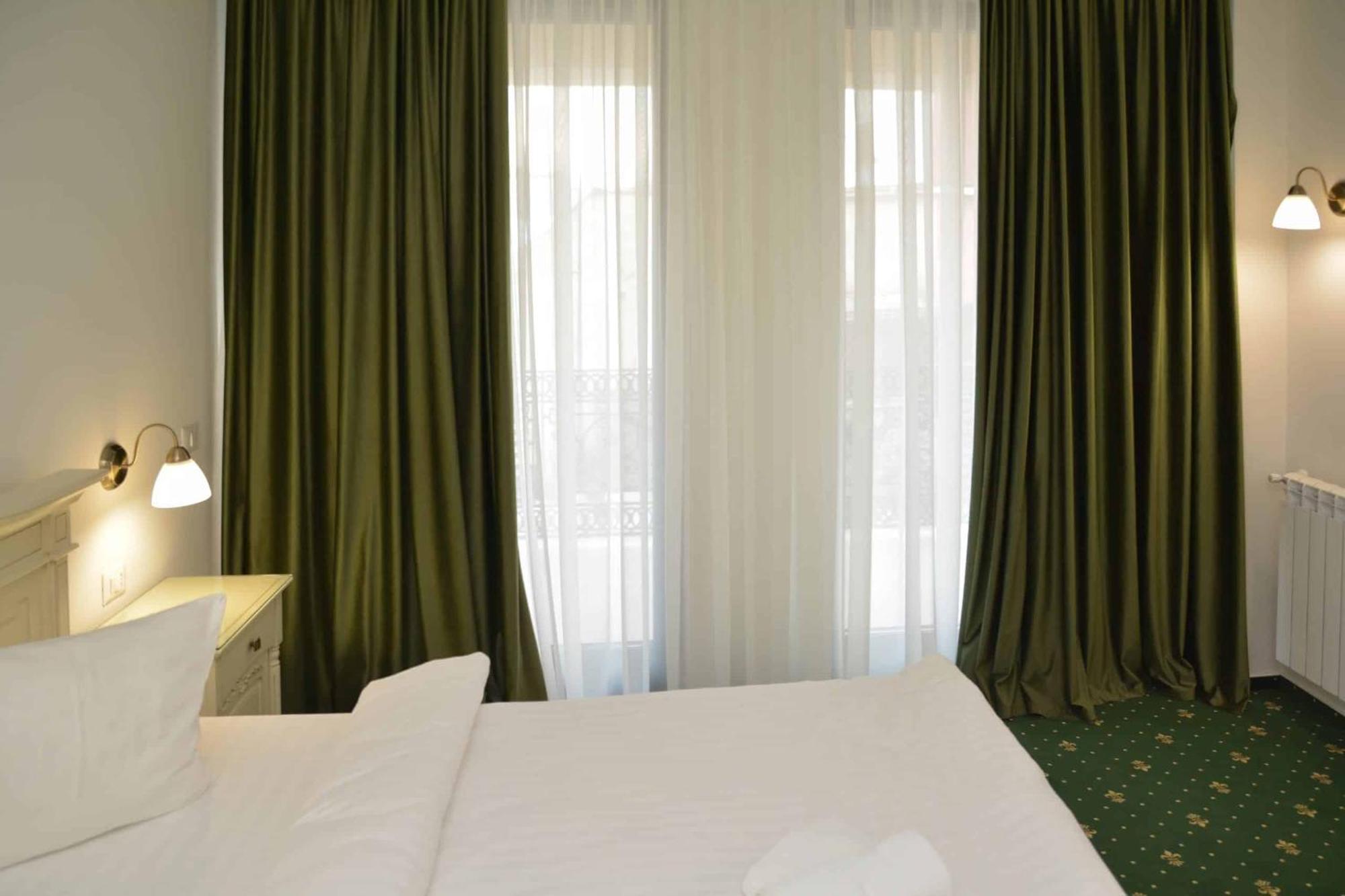 Green Park Boutique Hotel ฟอคชานิ ภายนอก รูปภาพ