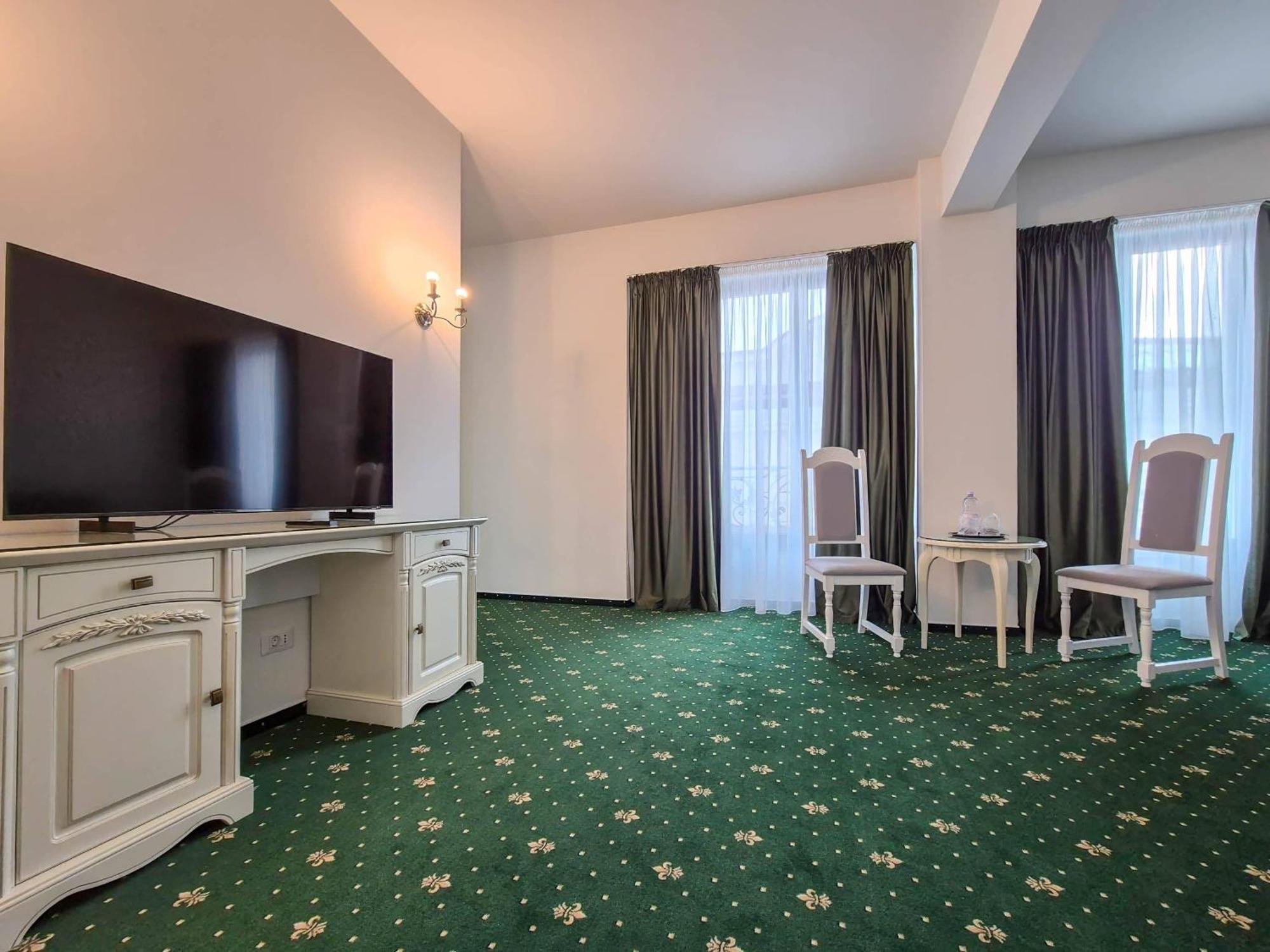 Green Park Boutique Hotel ฟอคชานิ ภายนอก รูปภาพ