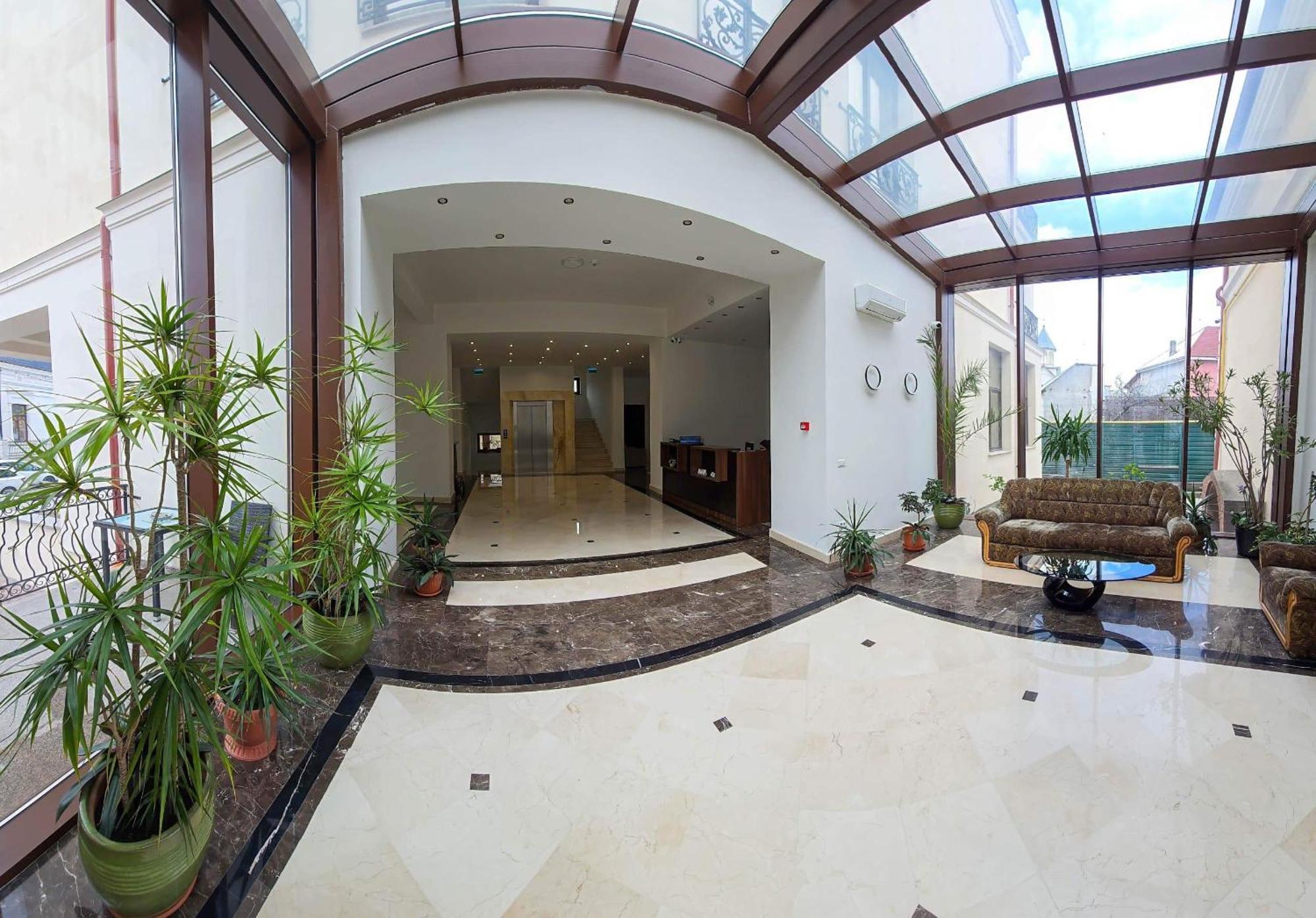 Green Park Boutique Hotel ฟอคชานิ ภายนอก รูปภาพ