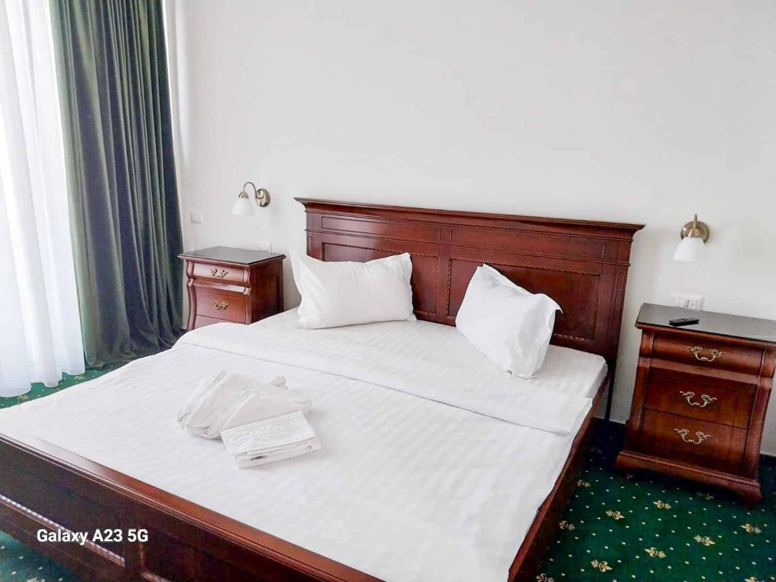 Green Park Boutique Hotel ฟอคชานิ ภายนอก รูปภาพ