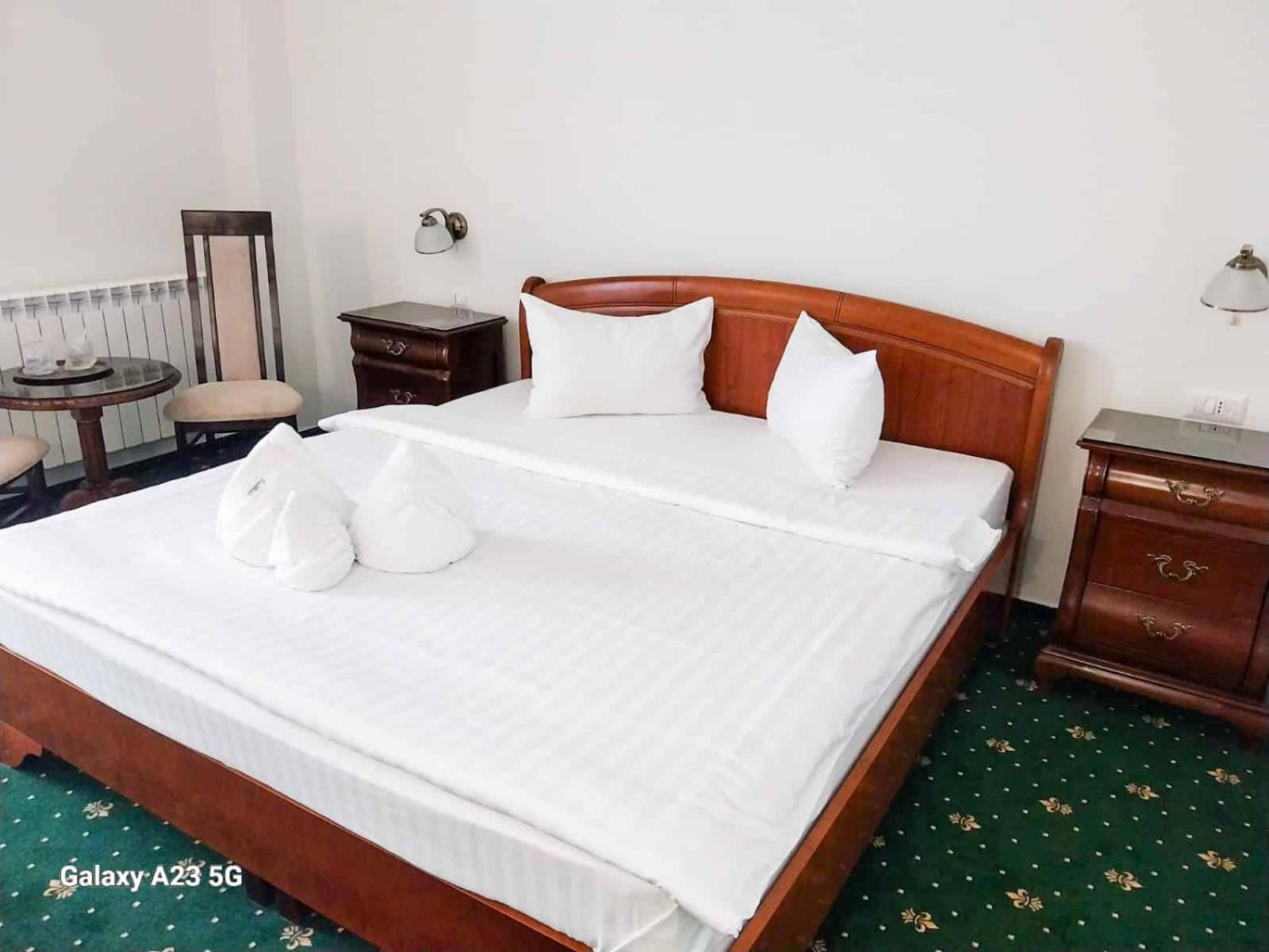 Green Park Boutique Hotel ฟอคชานิ ภายนอก รูปภาพ