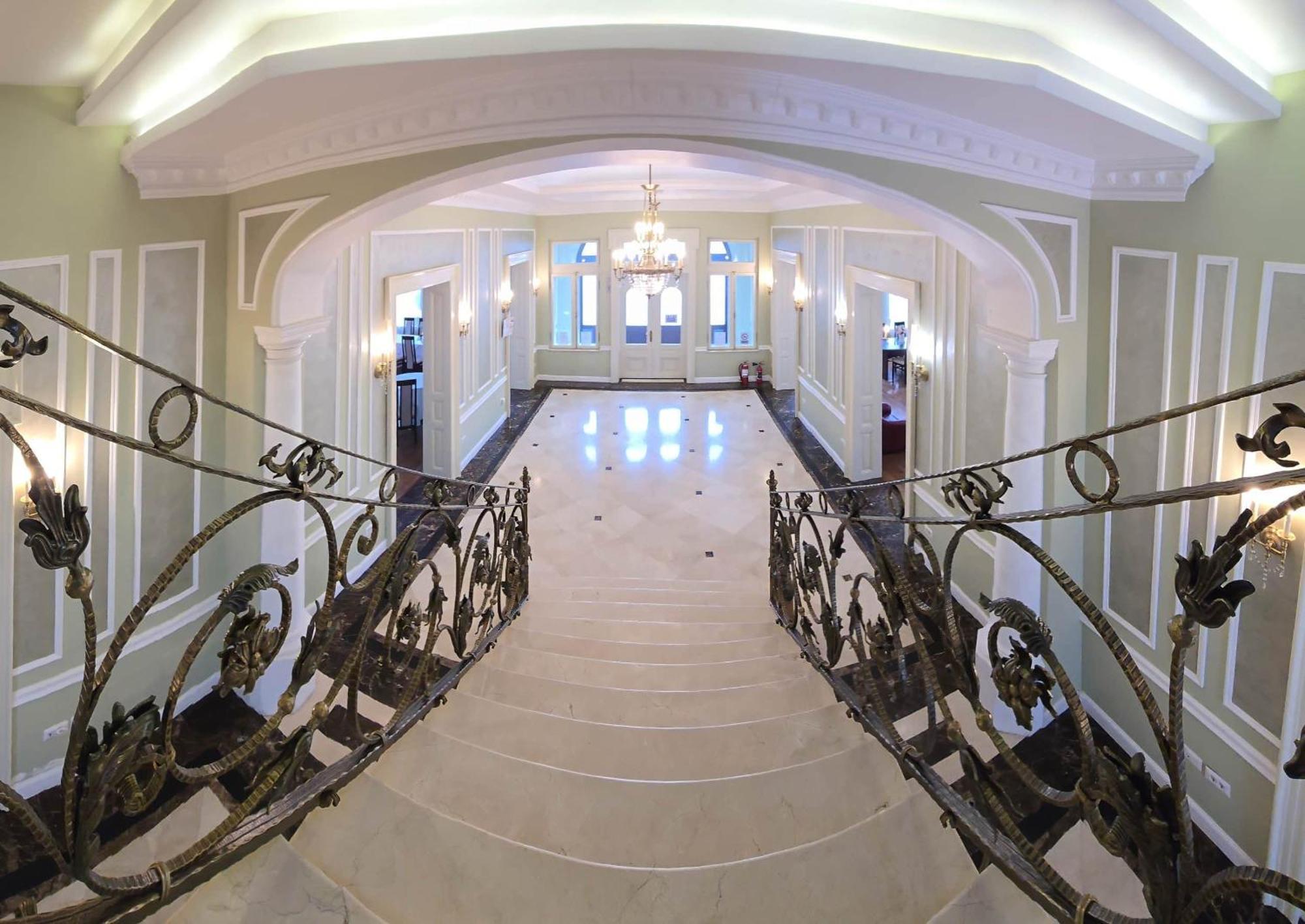 Green Park Boutique Hotel ฟอคชานิ ภายนอก รูปภาพ