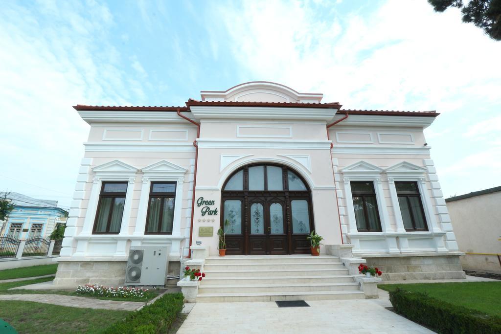 Green Park Boutique Hotel ฟอคชานิ ภายนอก รูปภาพ